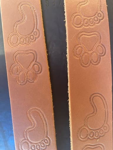 Collar piel huellitas 11